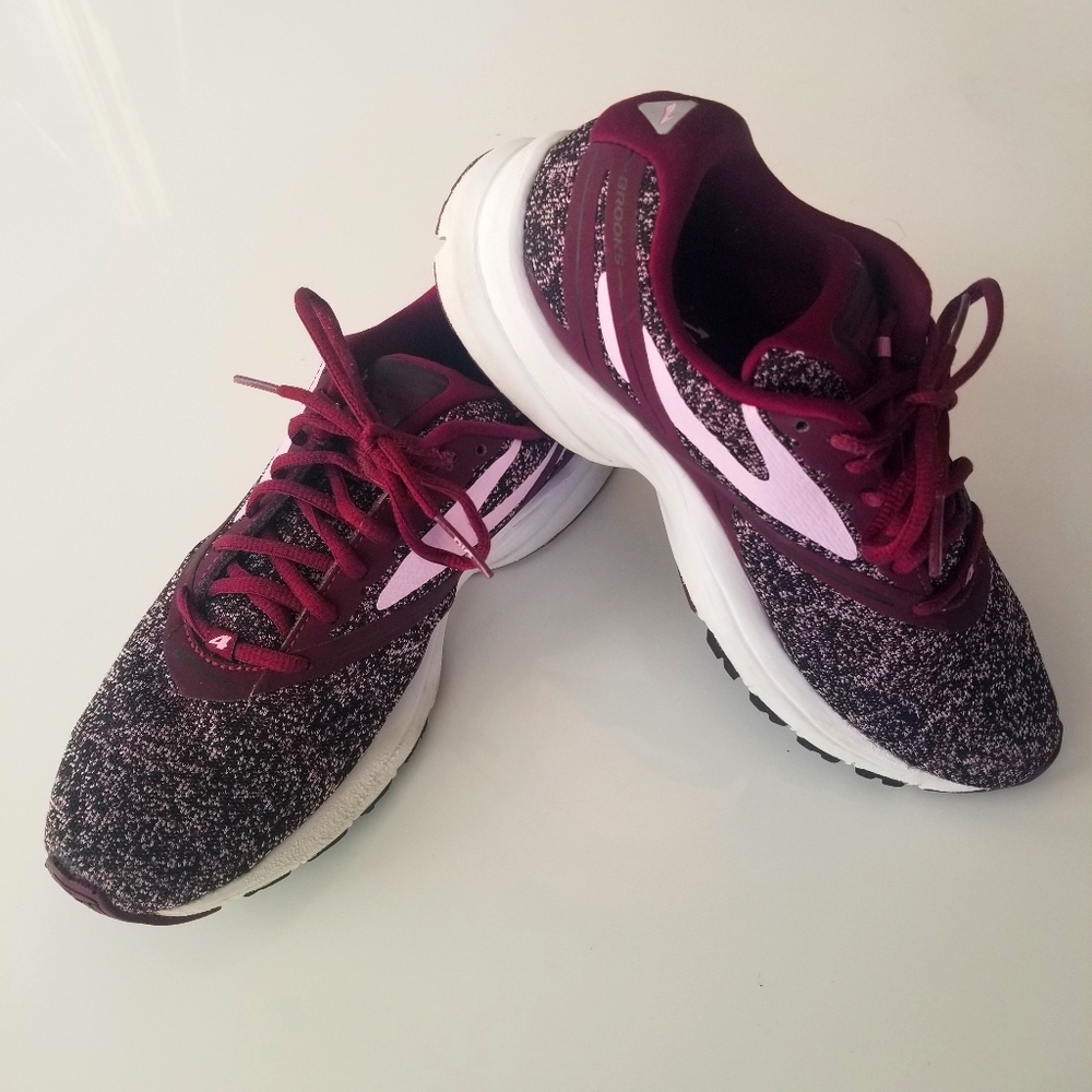 Brooks Launch 4 Maroon Running Shoes